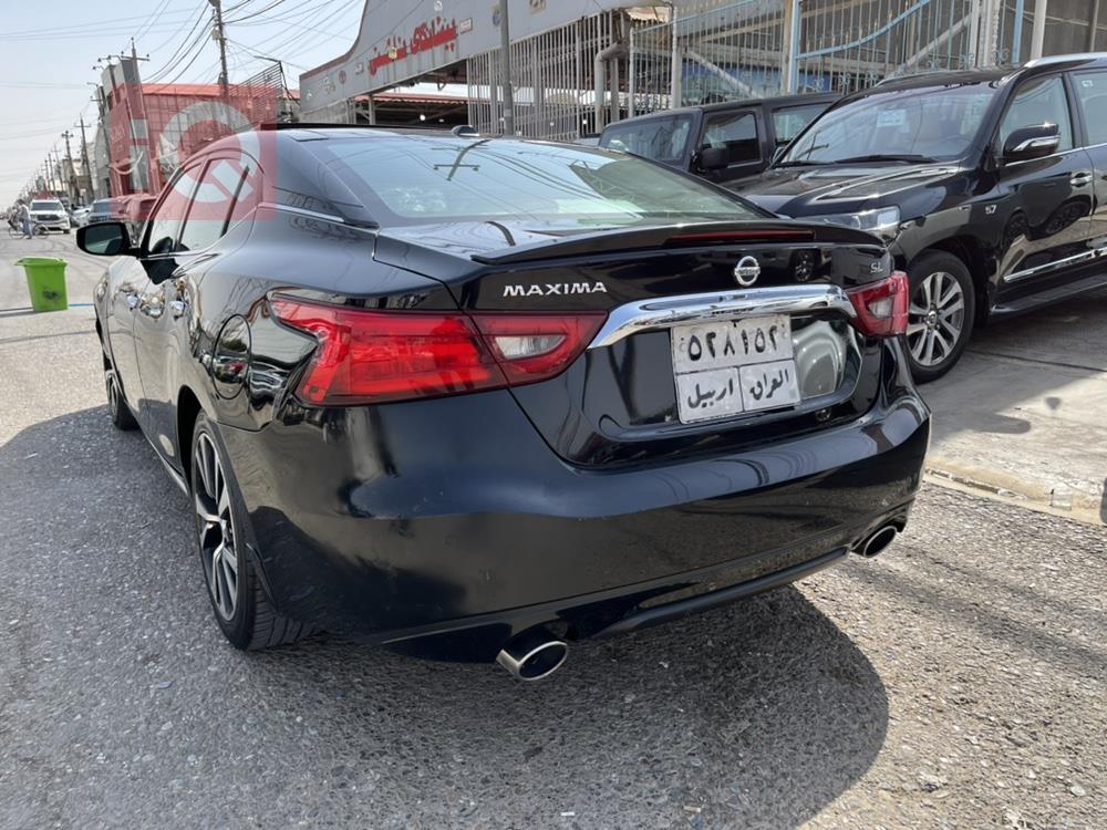 Nissan Maxima